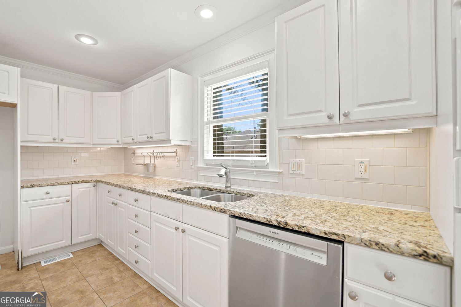 1632 Oakwood Court