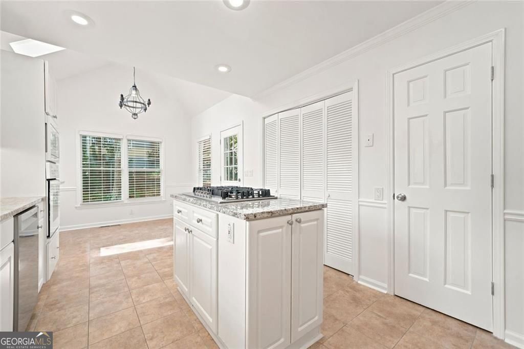 1632 Oakwood Court