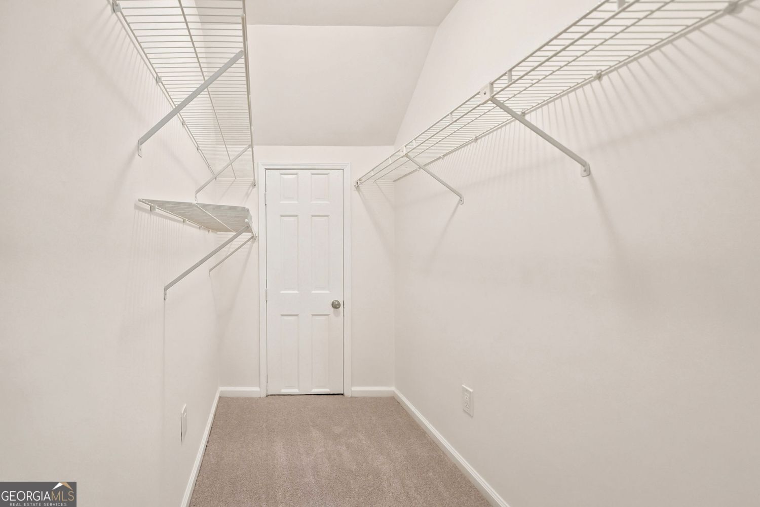 1632 Oakwood Court