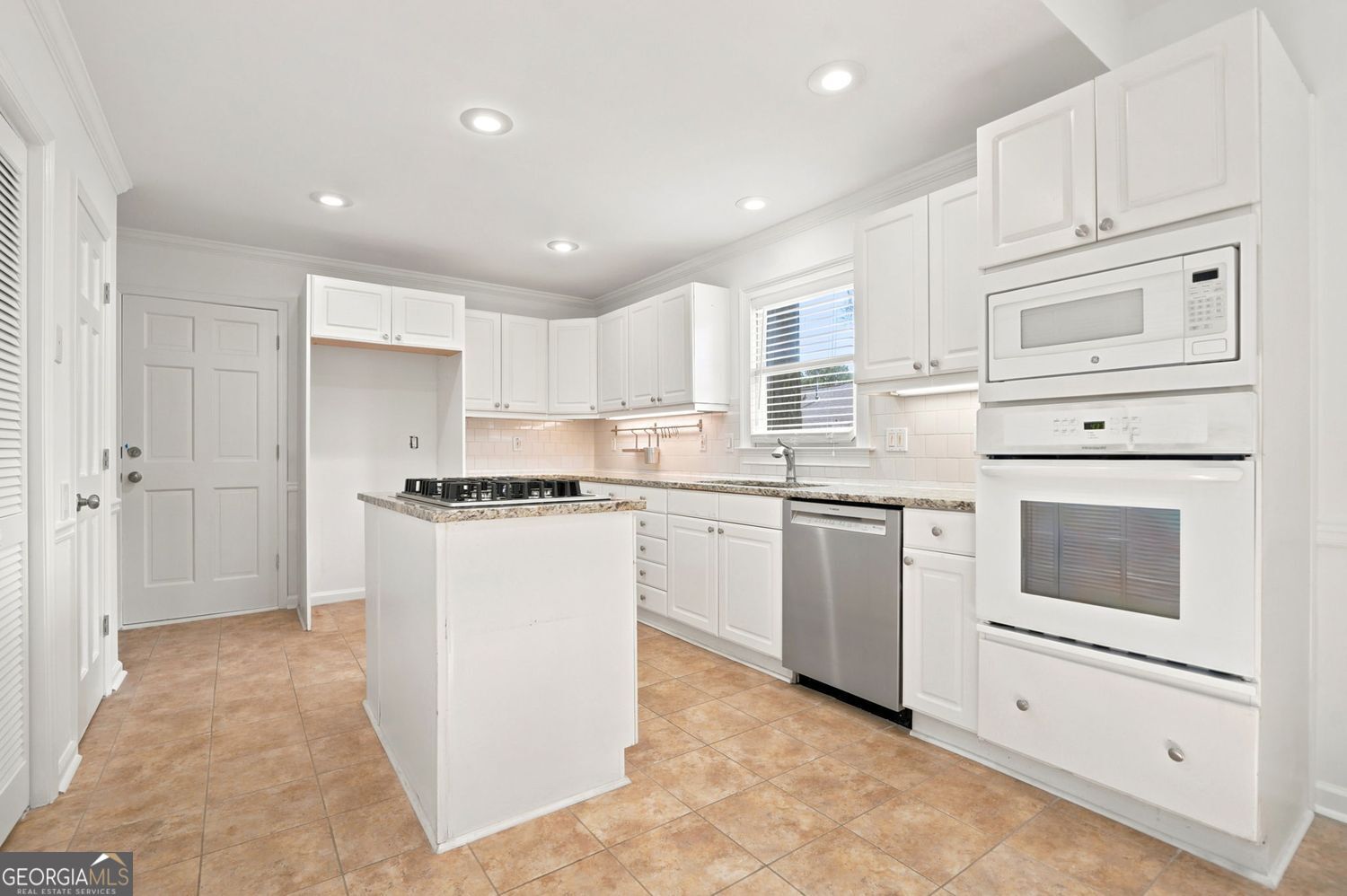 1632 Oakwood Court