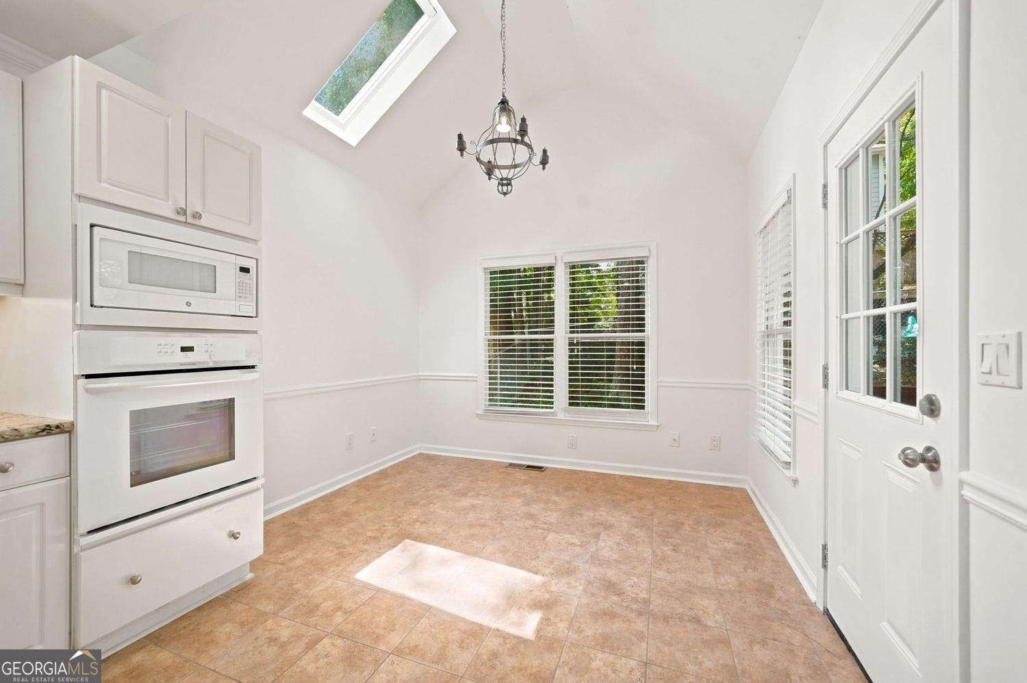 1632 Oakwood Court