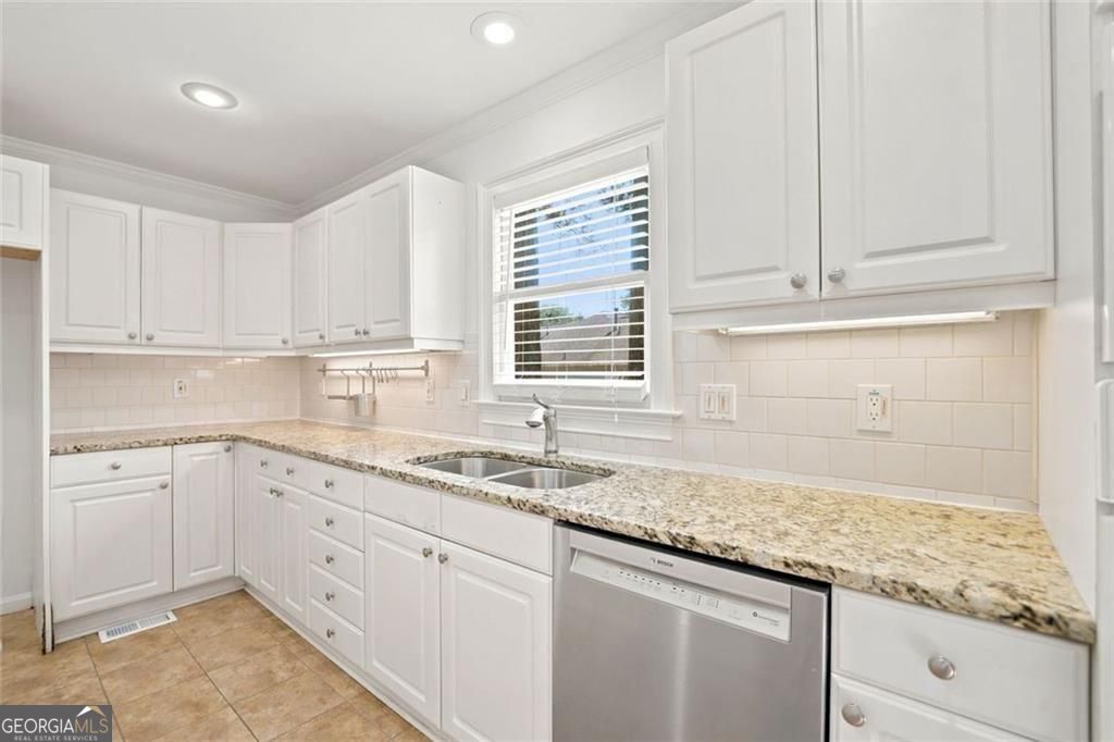 1632 Oakwood Court