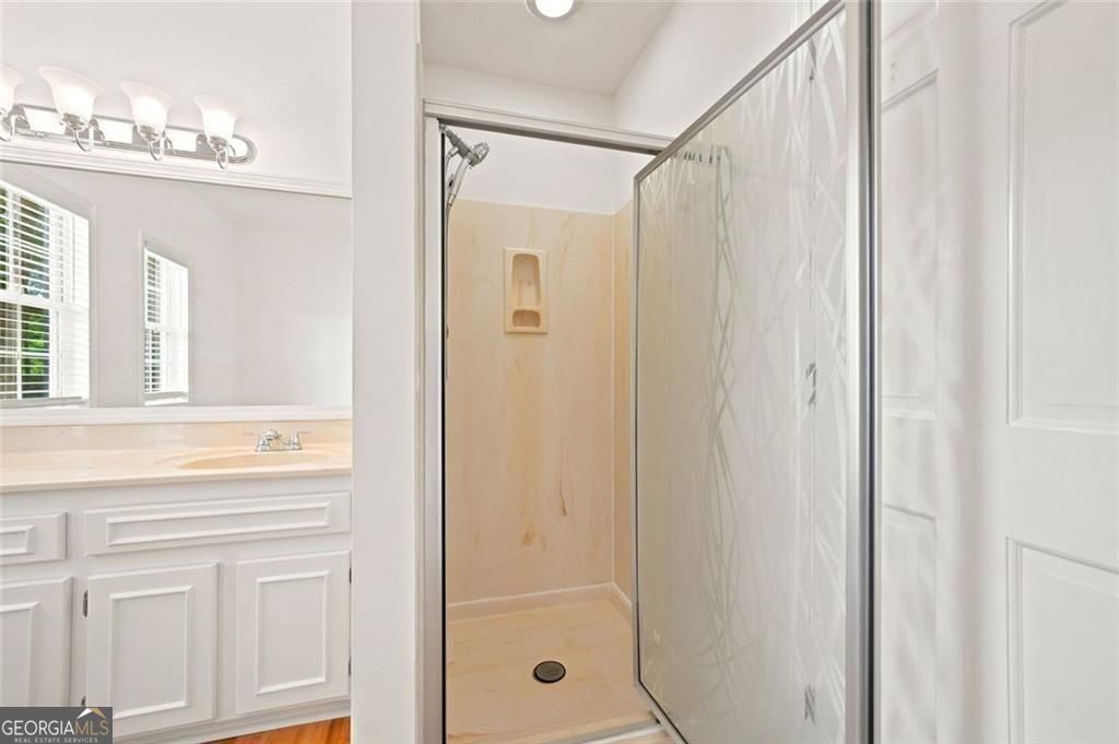 1632 Oakwood Court