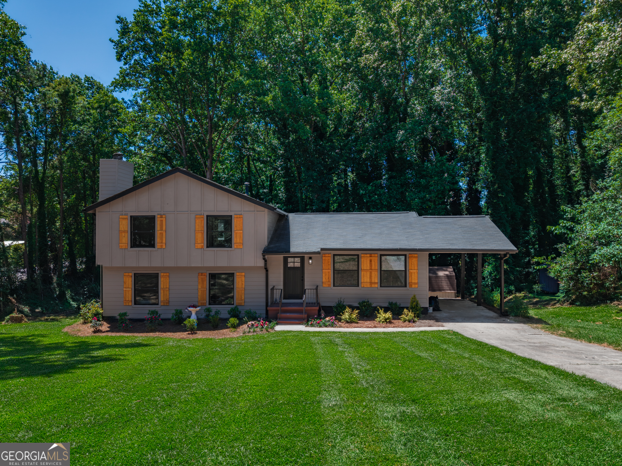 712 Overland Trail