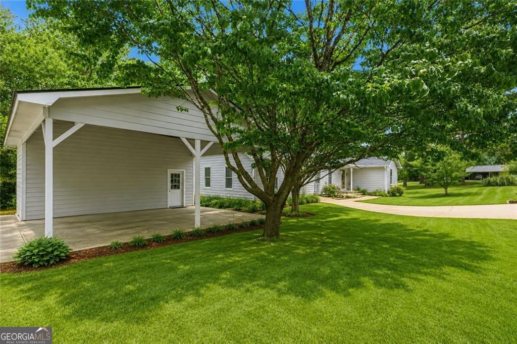 6 Bluebird Lane