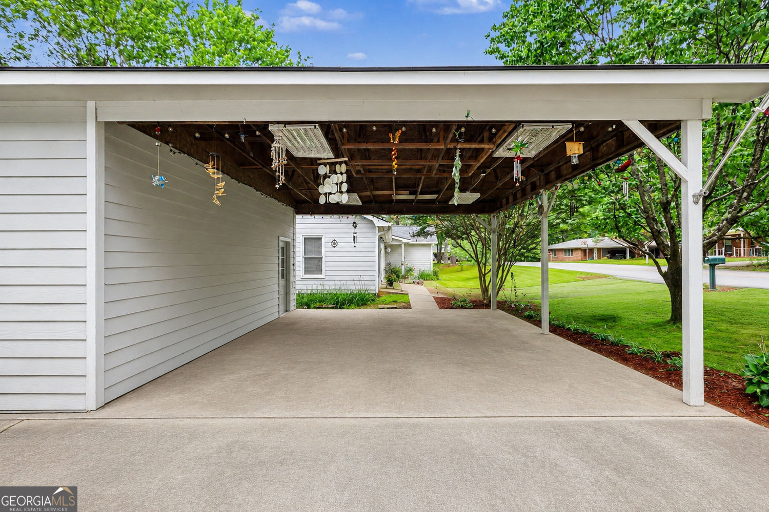 6 Bluebird Lane