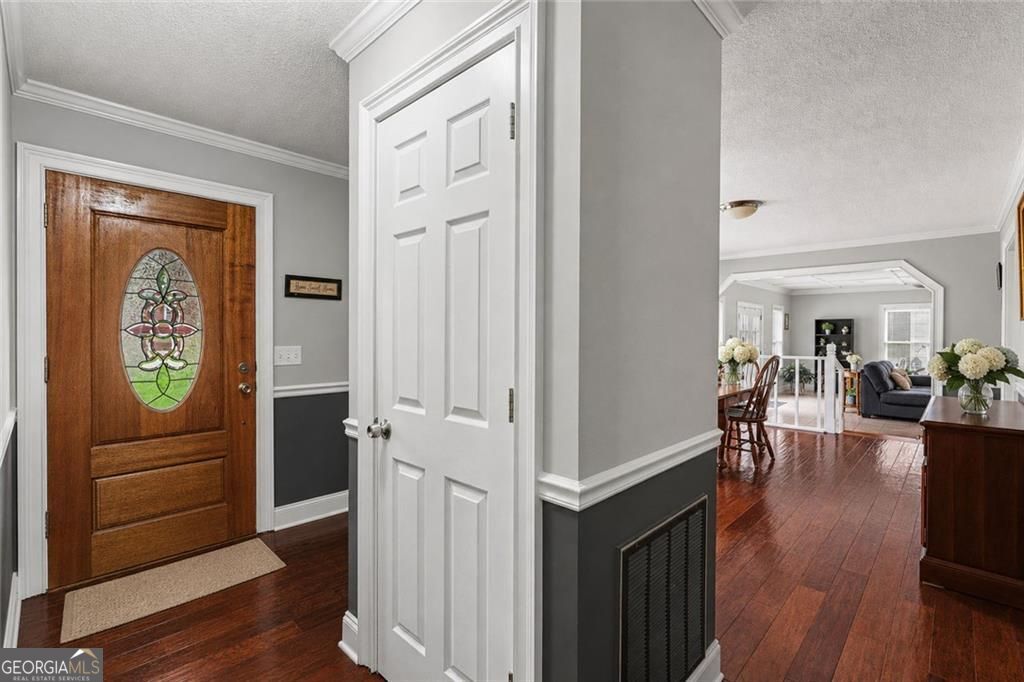 6 Bluebird Lane