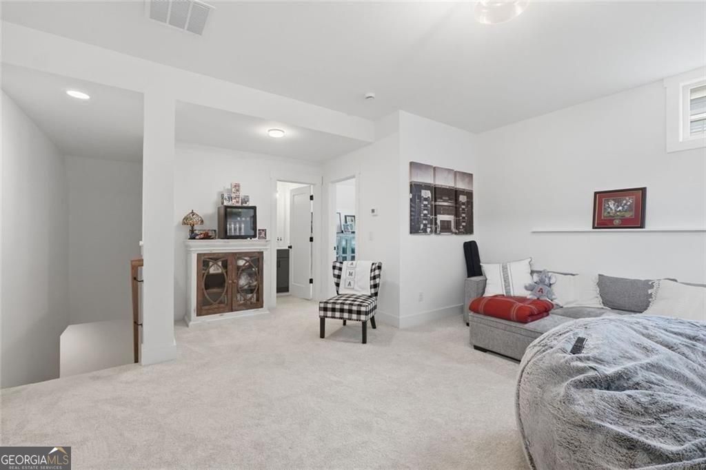 2010 Cottonwood Lane