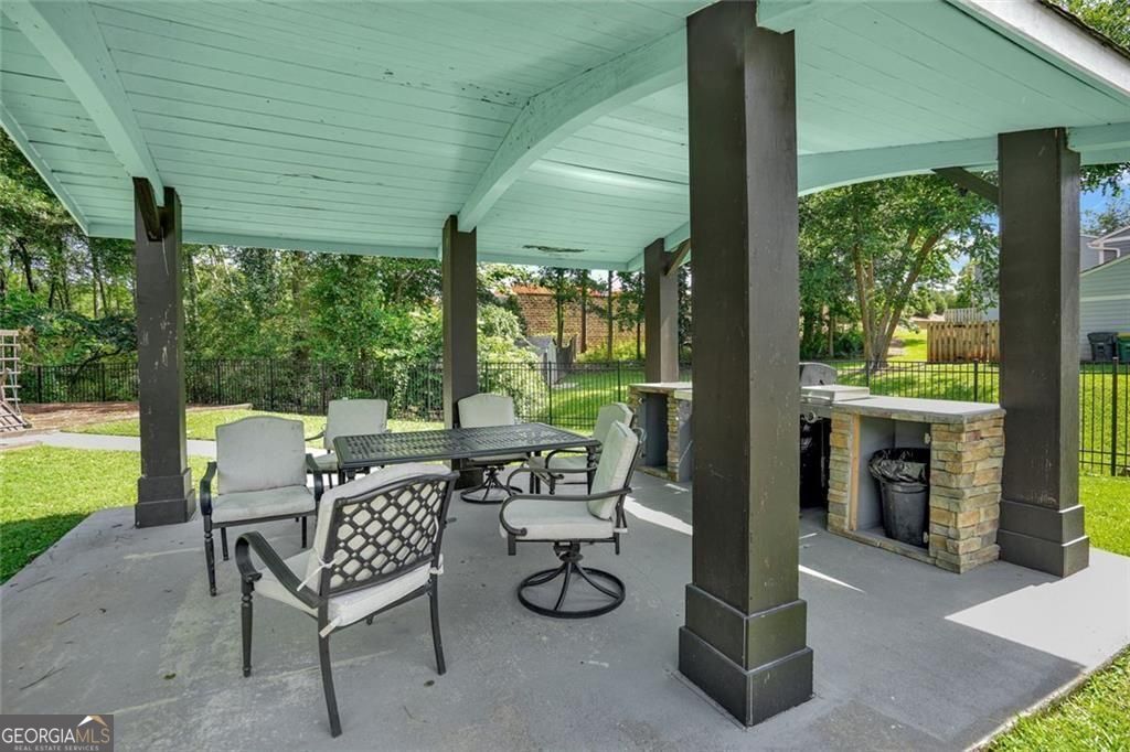 604 Ivey Court # B