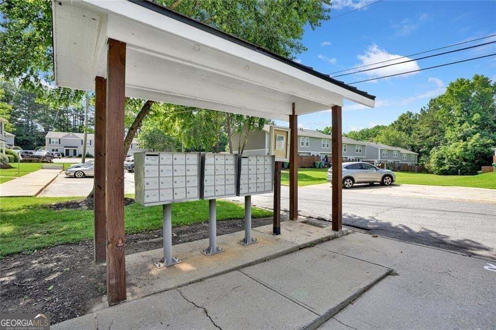 604 Ivey Court # B