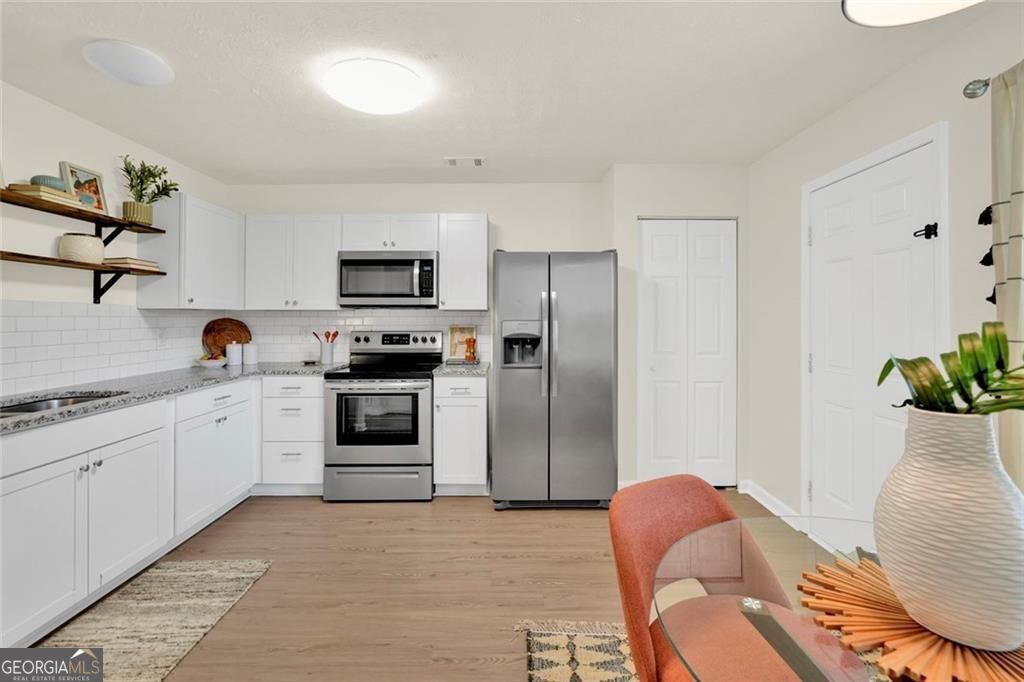 604 Ivey Court # B