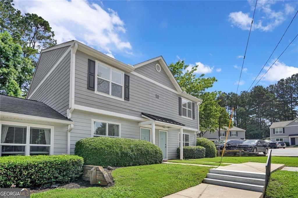 604 Ivey Court # B
