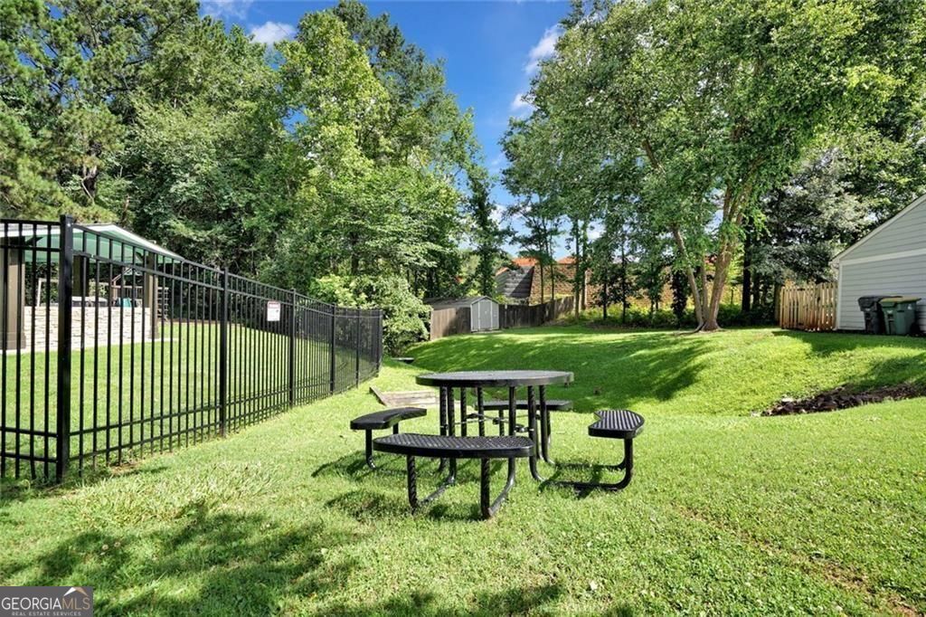 604 Ivey Court # B