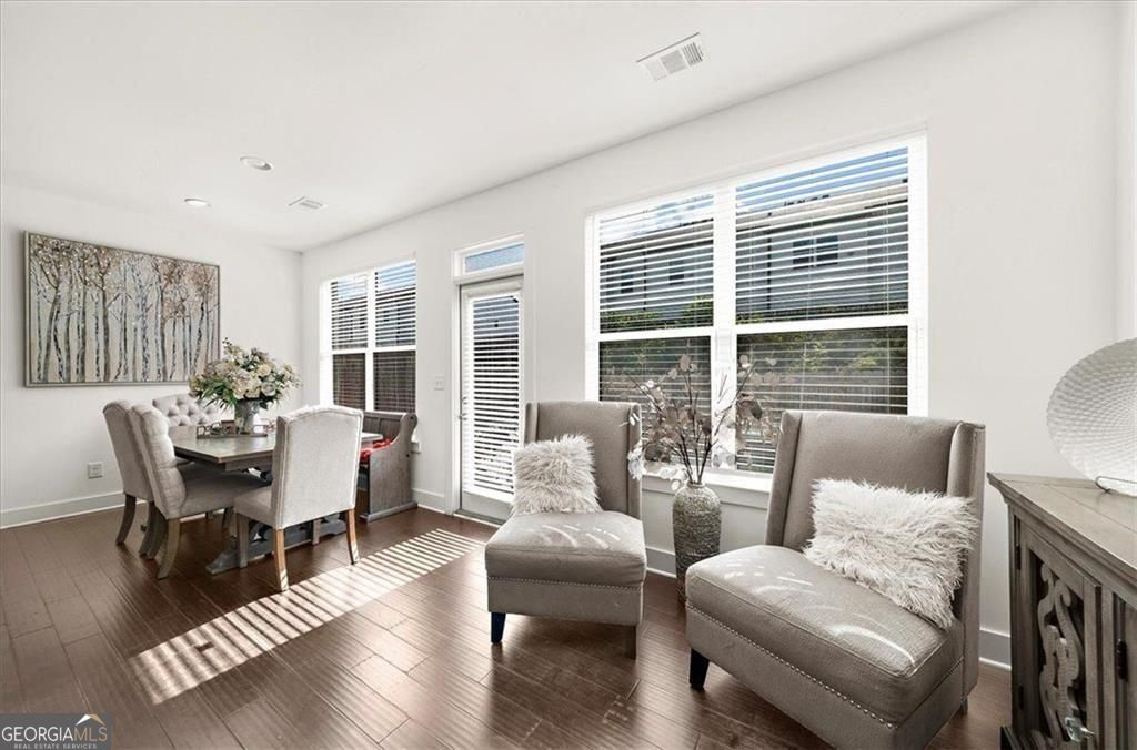 200 N Auburn Landing Place Unit: 200