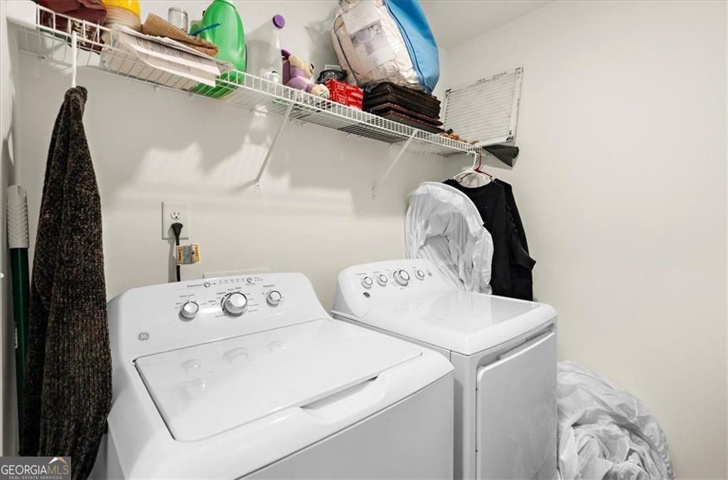 200 N Auburn Landing Place Unit: 200