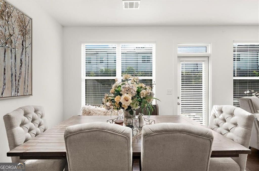 200 N Auburn Landing Place Unit: 200