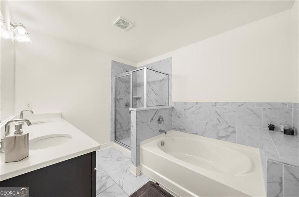 200 N Auburn Landing Place Unit: 200