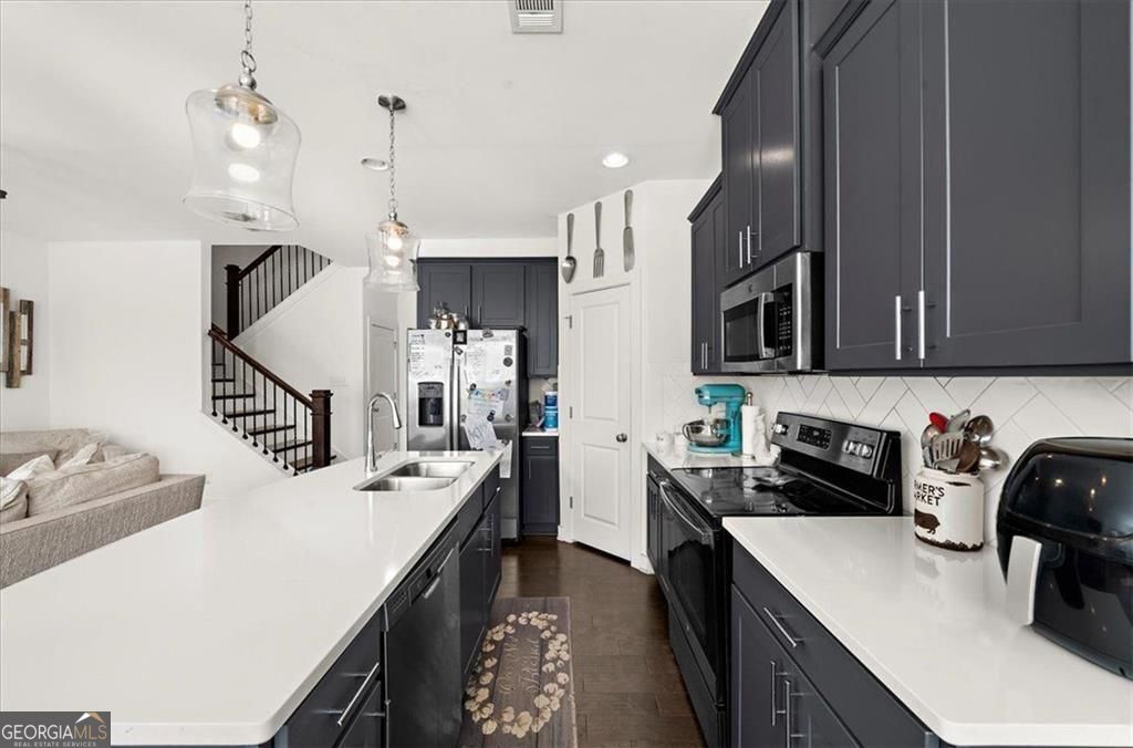 200 N Auburn Landing Place Unit: 200