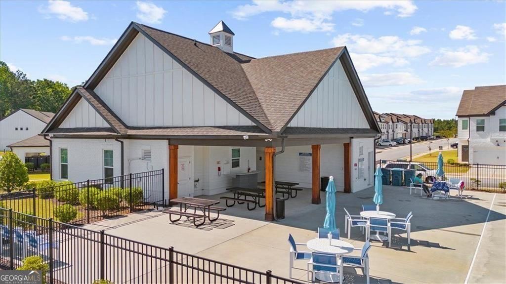 200 N Auburn Landing Place Unit: 200