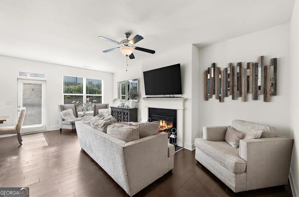 200 N Auburn Landing Place Unit: 200