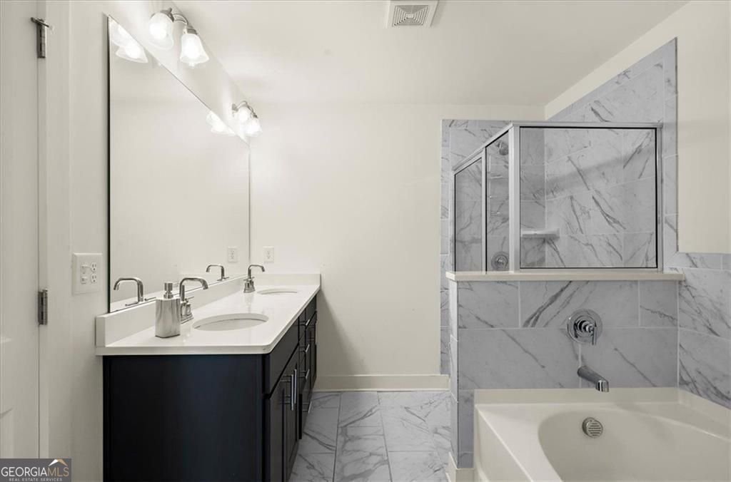 200 N Auburn Landing Place Unit: 200