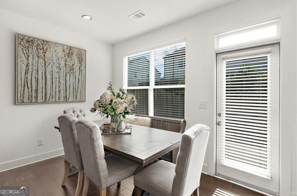 200 N Auburn Landing Place Unit: 200