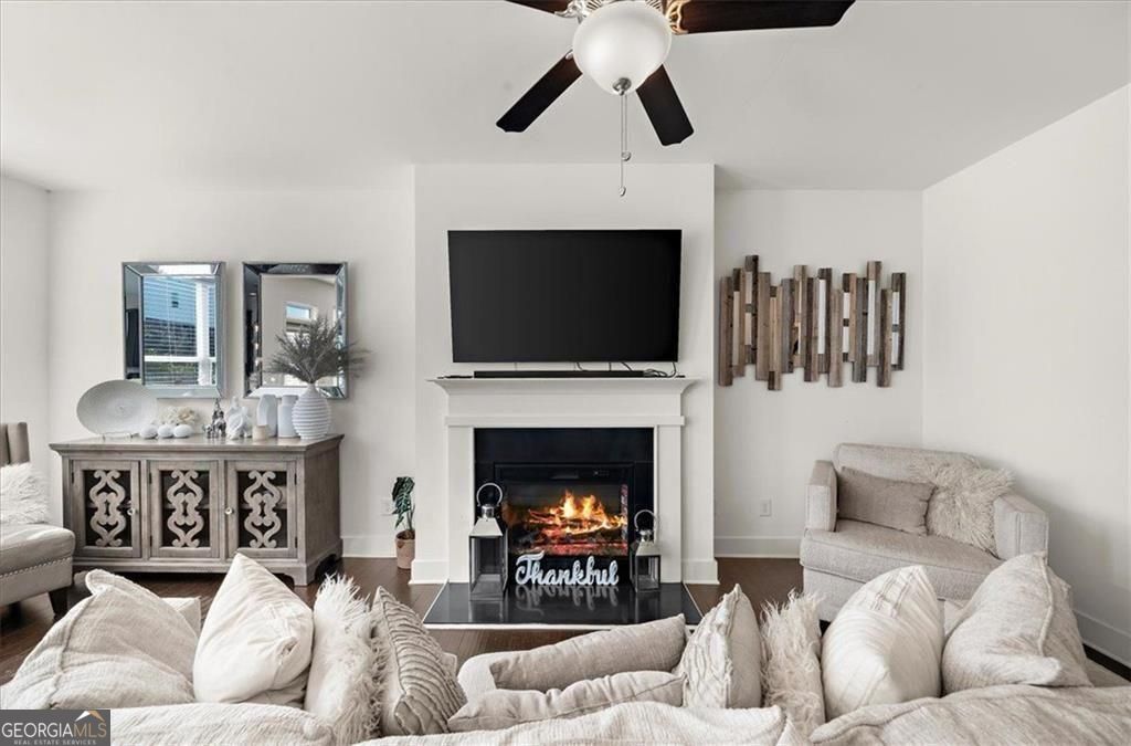 200 N Auburn Landing Place Unit: 200