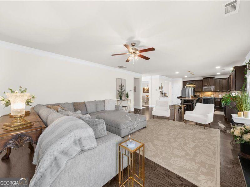 5680 Banner Boulevard