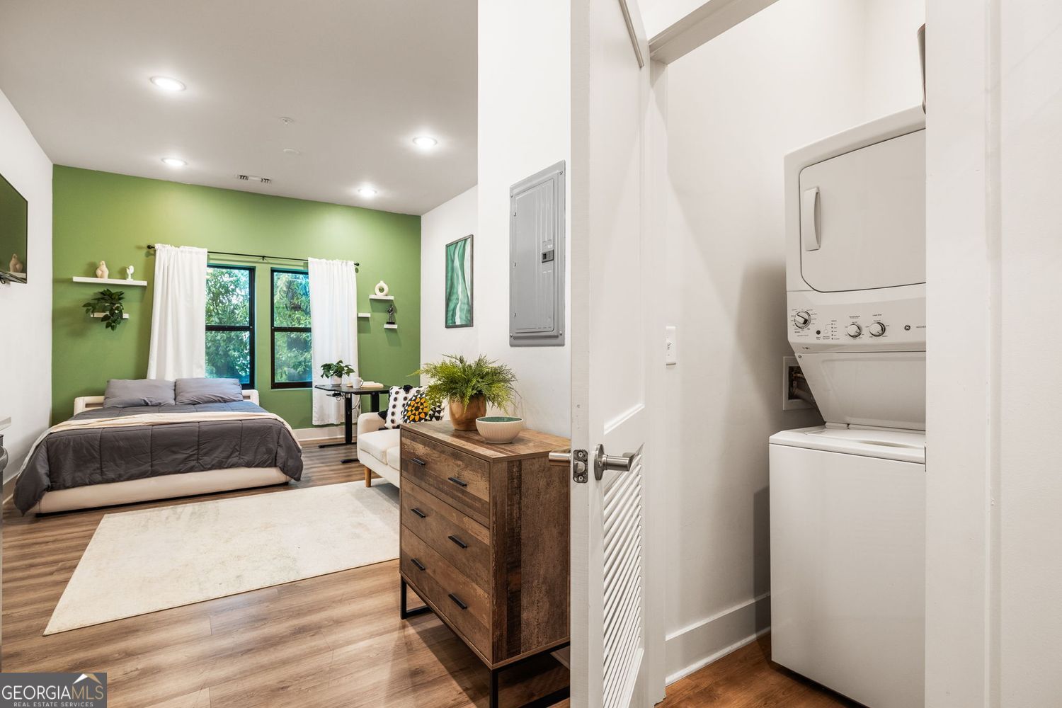 112 Rogers Street NE # 202
