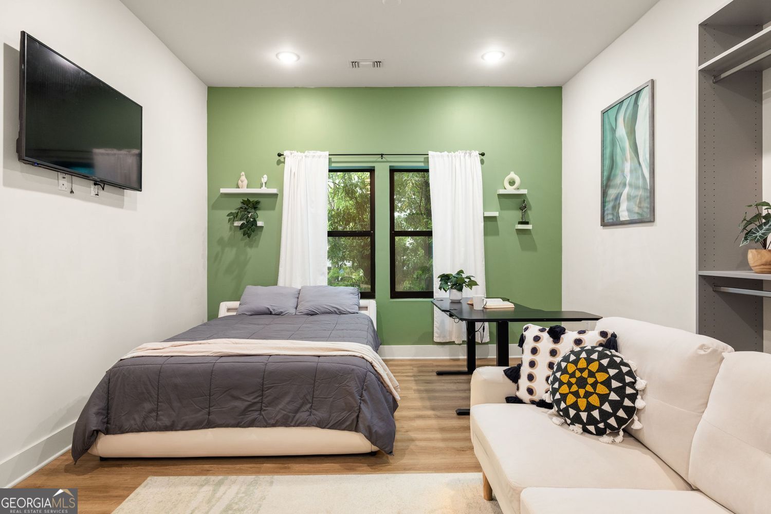 112 Rogers Street NE # 202
