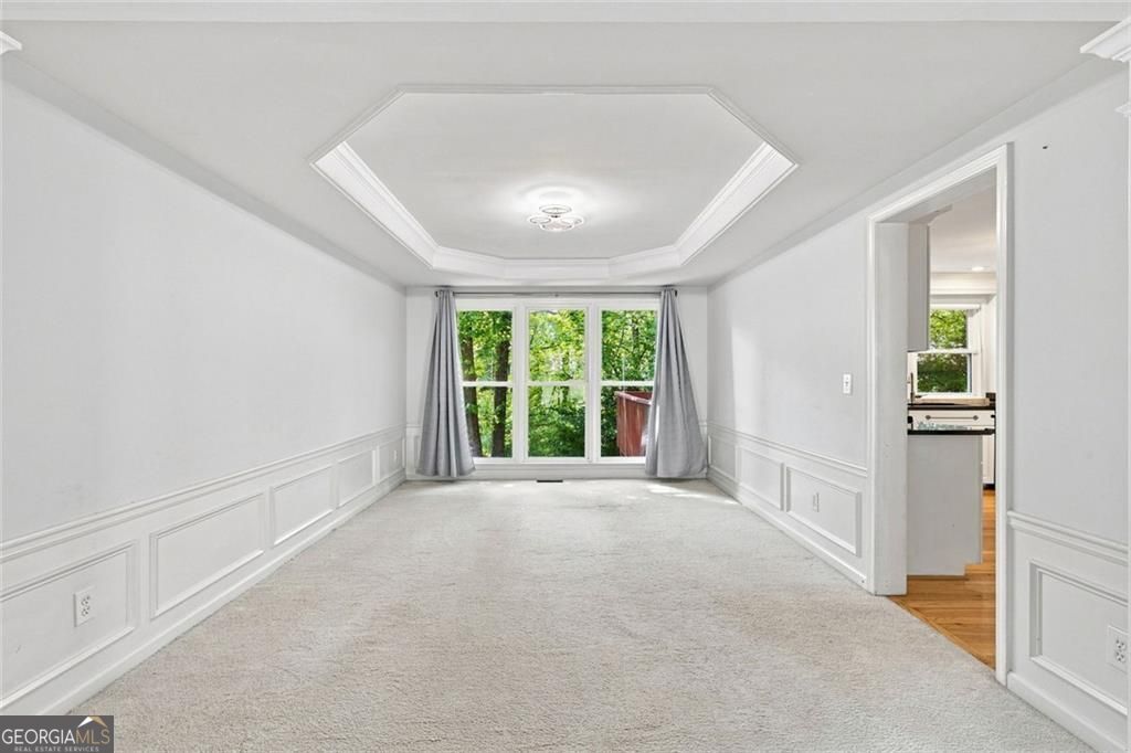 425 Fairford Lane