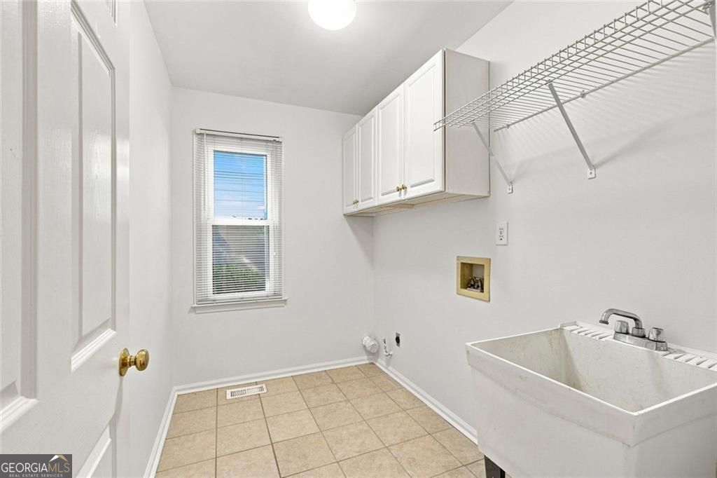 425 Fairford Lane