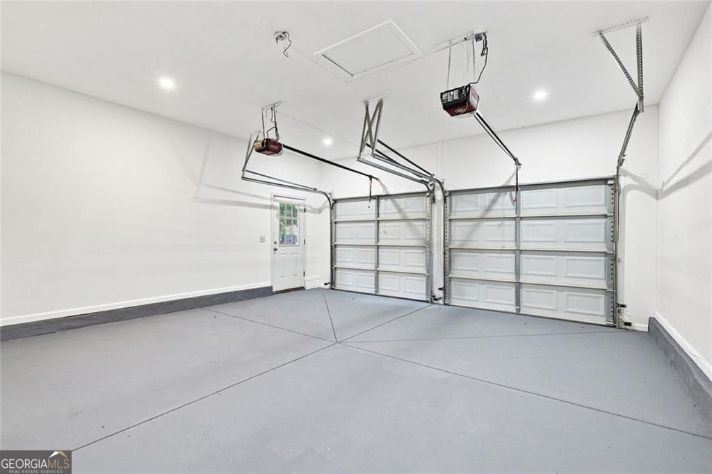 425 Fairford Lane