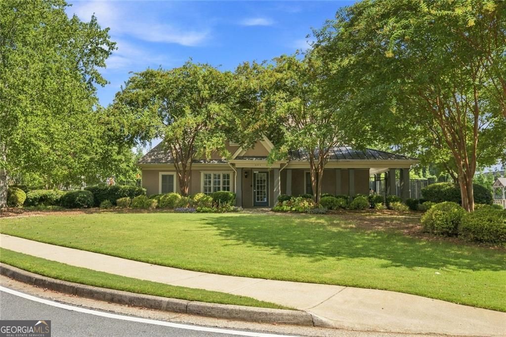 425 Fairford Lane