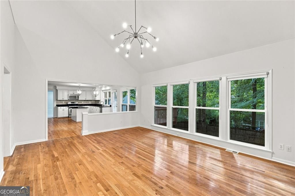 425 Fairford Lane