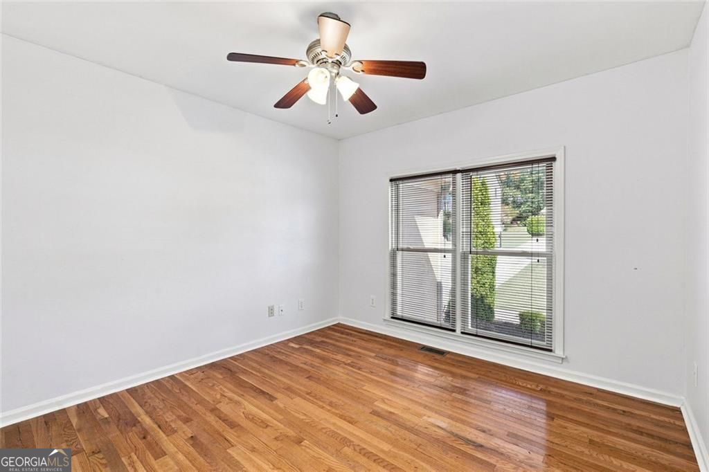 425 Fairford Lane