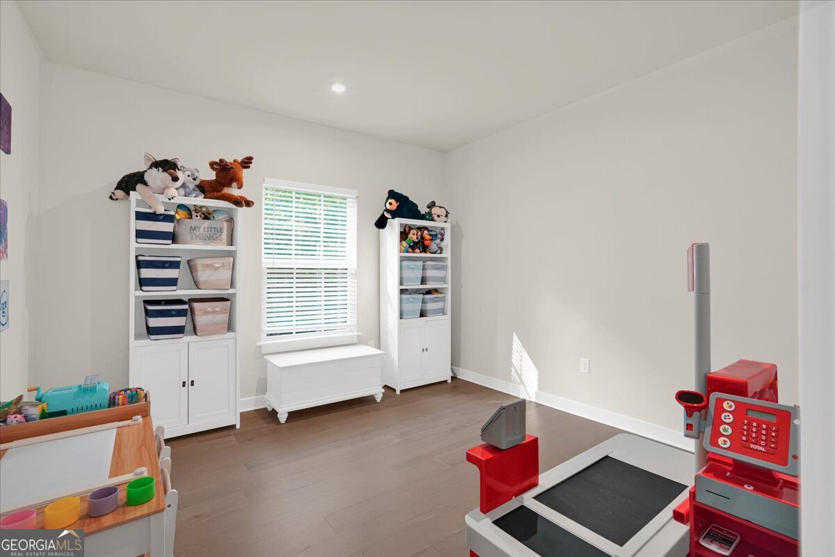 125 Longwood Drive