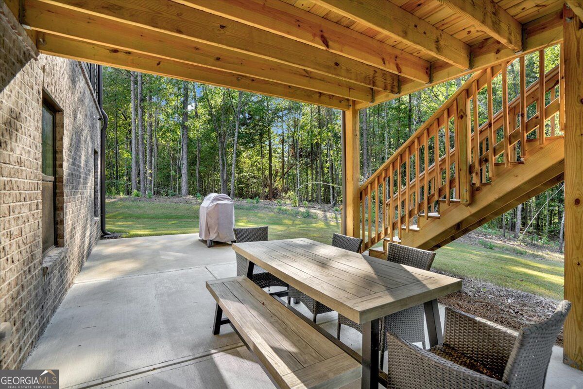 125 Longwood Drive
