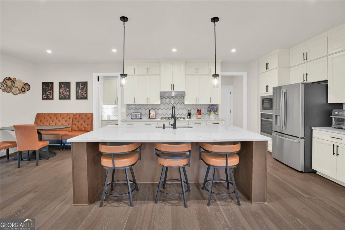 125 Longwood Drive