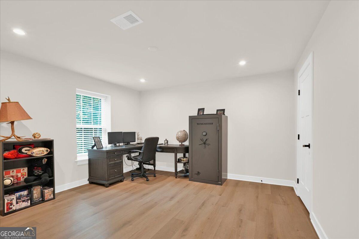 125 Longwood Drive