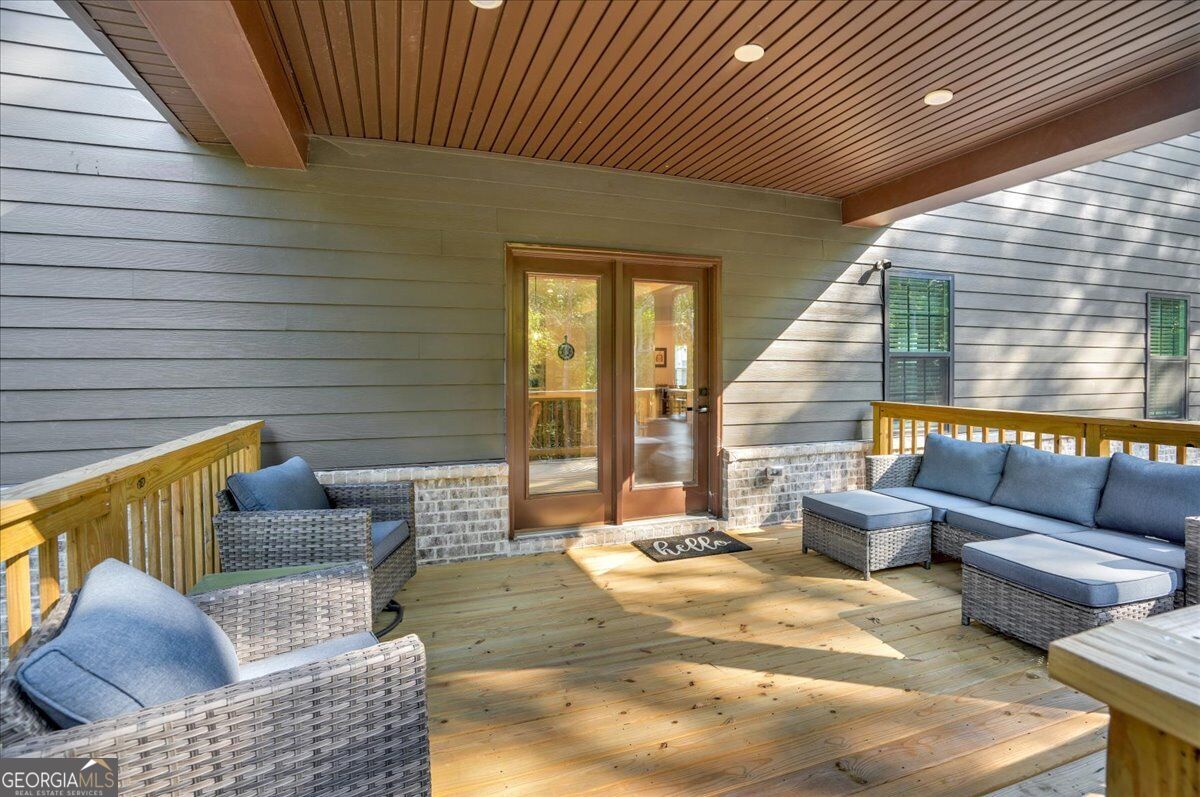 125 Longwood Drive