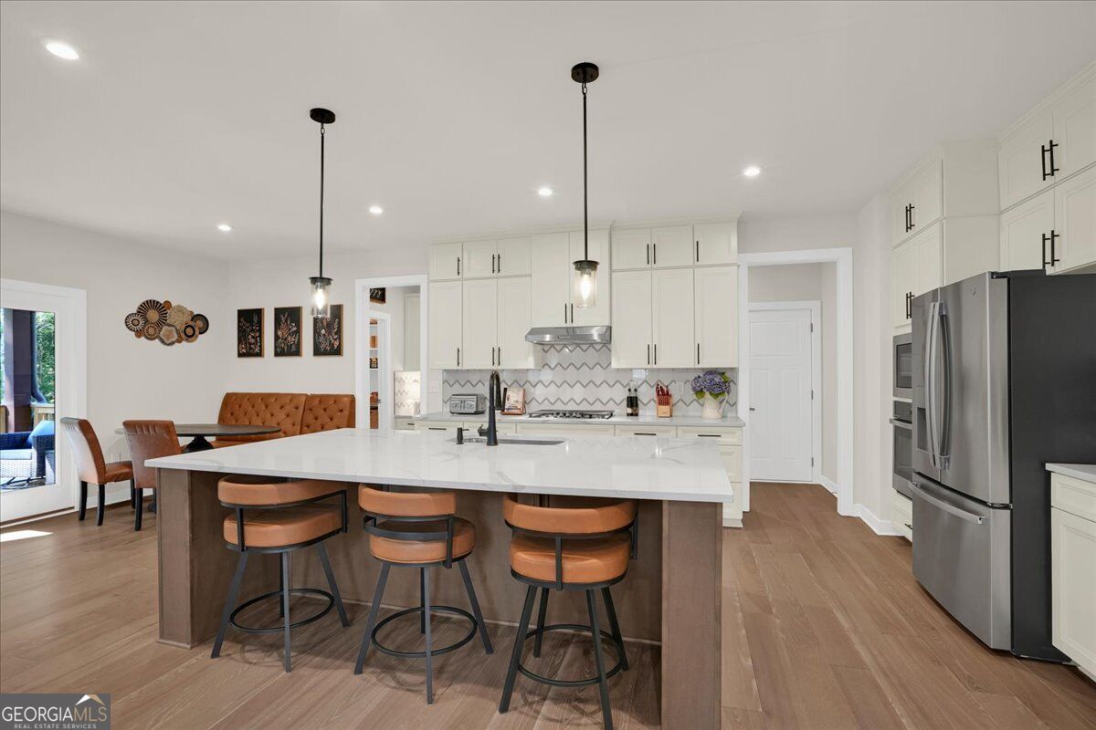 125 Longwood Drive
