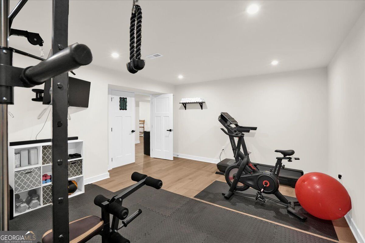 125 Longwood Drive