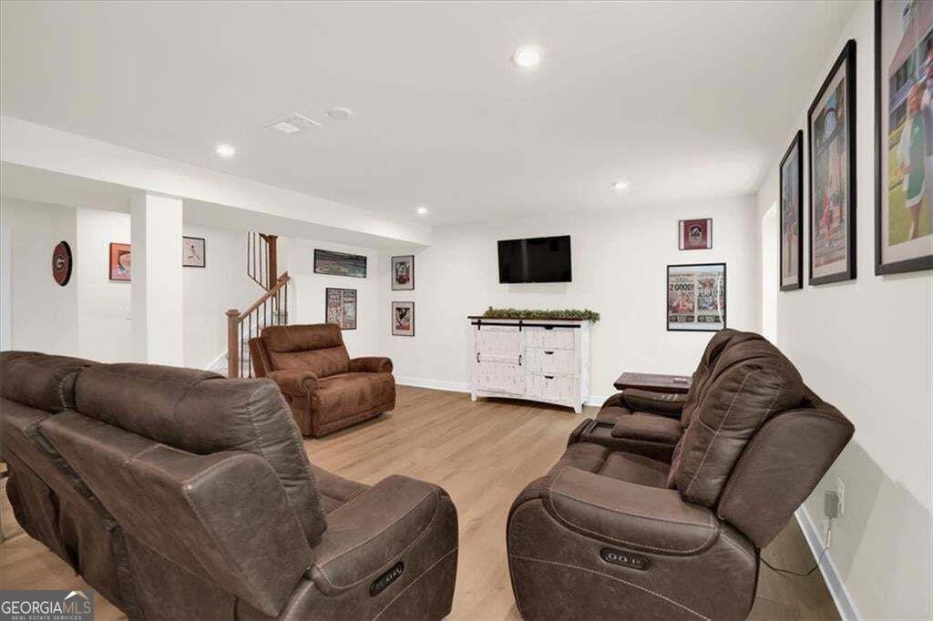 125 Longwood Drive