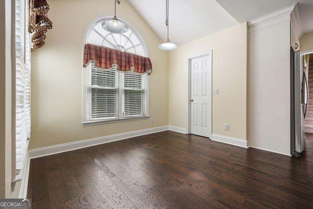 1050 Fairwood Overlook