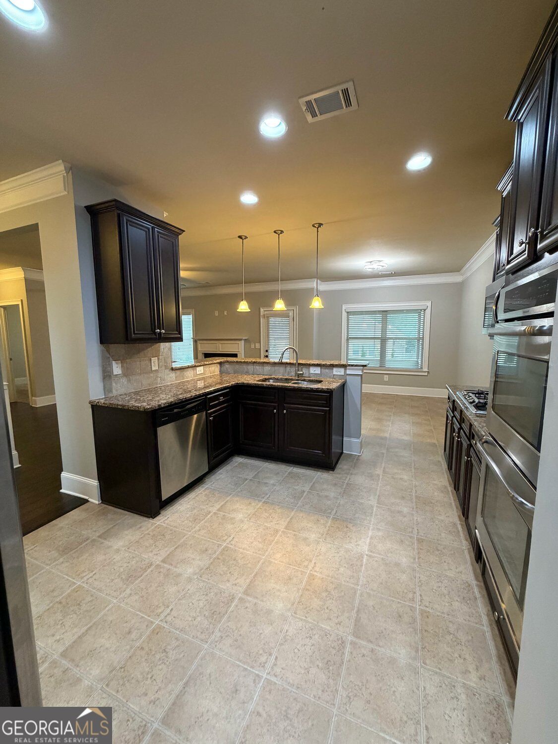 42 Fox Knoll Trail