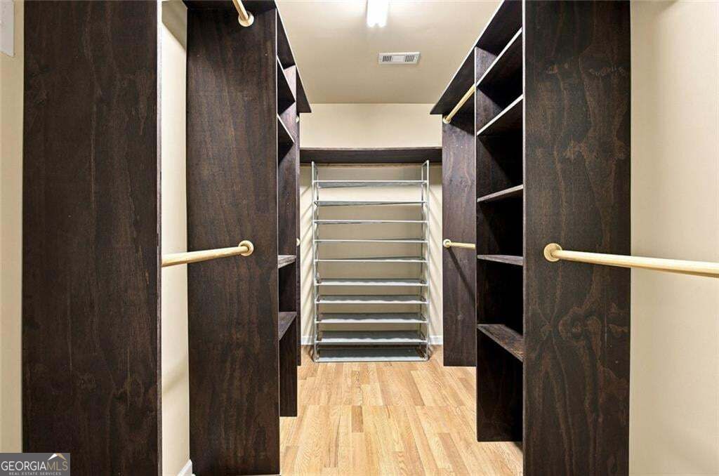425 Fairford Lane