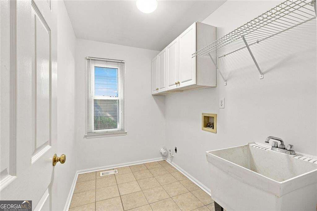 425 Fairford Lane