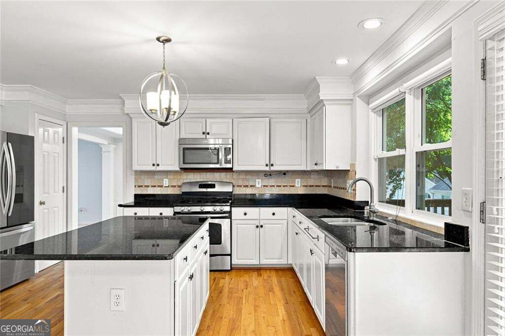 425 Fairford Lane