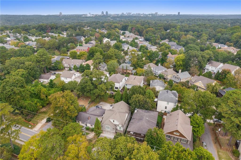 1376 Windsor Parkway NE